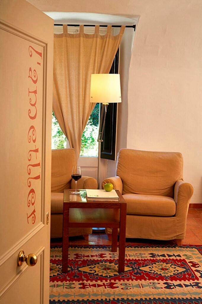 Hotel La Pla�a Madremanya