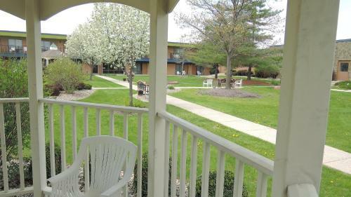 Don Hall's Guesthouse Hotel & Conference Center
