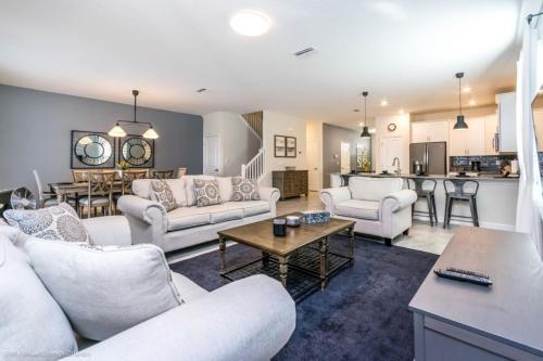 New - Warm & Regal 8 Bedm Villa Villa