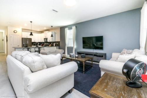 New - Warm & Regal 8 Bedm Villa Villa