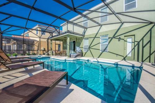 Spa Like Luxury In Solterra Resort Villa