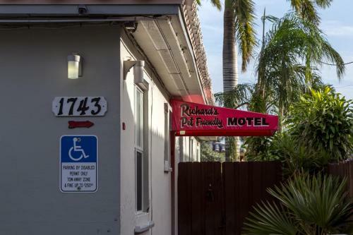 Richard's Pet Friendly Motel