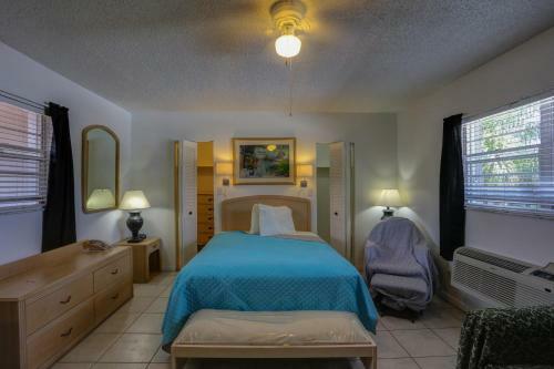Richard's Motel Studios
