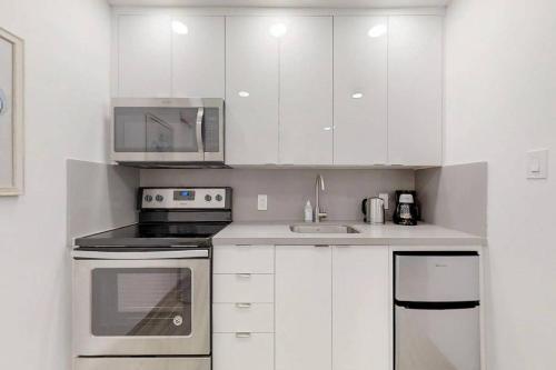 Apartamento Designer 1 Bedroom Apt - A Master Suite Unit # 7