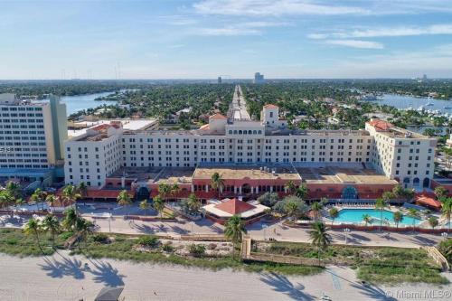 Apartamento Beach Front Vacation Rental Studio 225