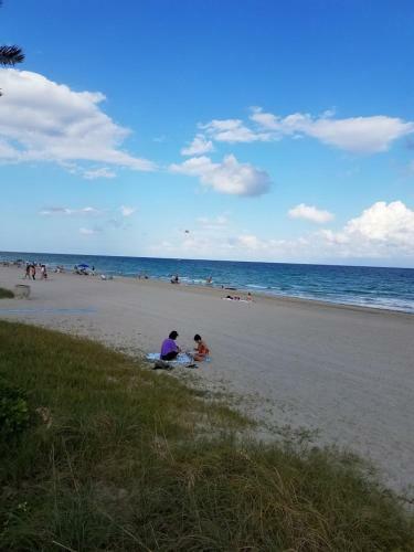 Apartamento Beach Front Vacation Rental Studio 225