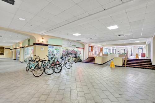 Hotel Beach Front Suite At Hollywood Beach Resort, Direct Beach Access, Swimming Pool
