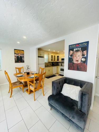 Supervilla - 6 Mins To Beach - Heated Pool