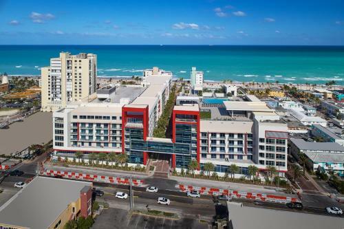 Aparthotel Costa Hollywood Beach Resort