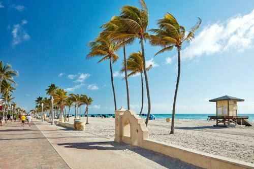 Aparthotel Costa Hollywood Beach Resort