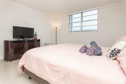 1br / 1ba Apartment With Ocean View + Beach Access And Pool
