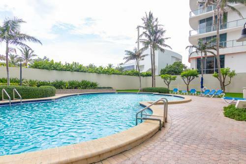 1br / 1ba Apartment With Ocean View + Beach Access And Pool