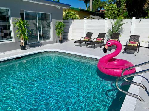 Aqua Vista Heated Pool Vacation Home Beach Within 6 Minutes