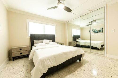 Lovelee Villa: Luxury Hollywood 4 Bedroom W/pool