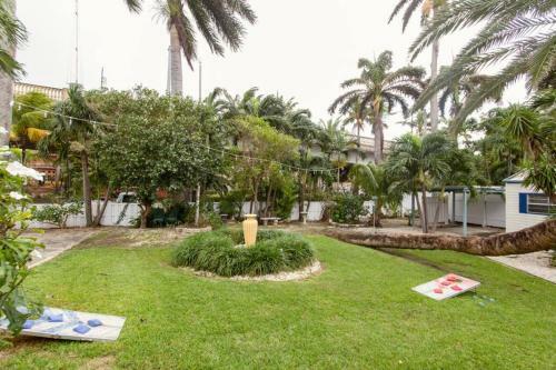 Villa Casa Playa: Lux 6br Waterfront-5 Min Walk To Beach