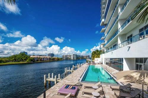 Apartamento Luxury Condo W/jacuzzi + Amenities
