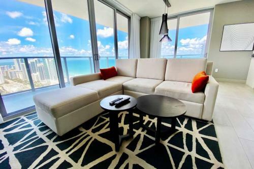 Apartamento Luxury Condo W/jacuzzi + Amenities