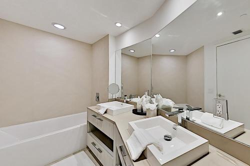 Hyde Resort And Residencies 1103