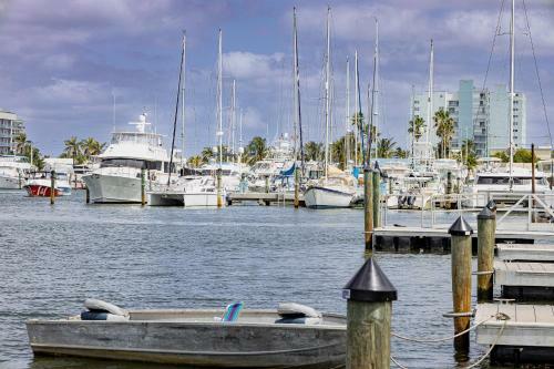 Charming Historical Paradise Home Close To Beach