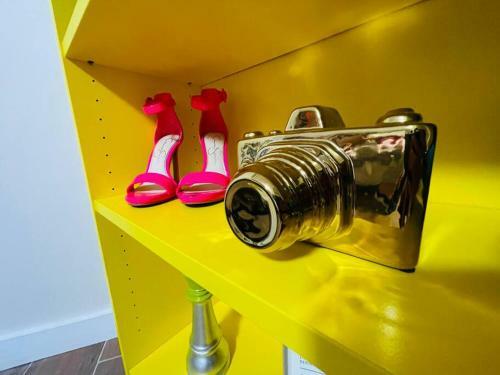 Artsy Studio In Hollywood, Fl