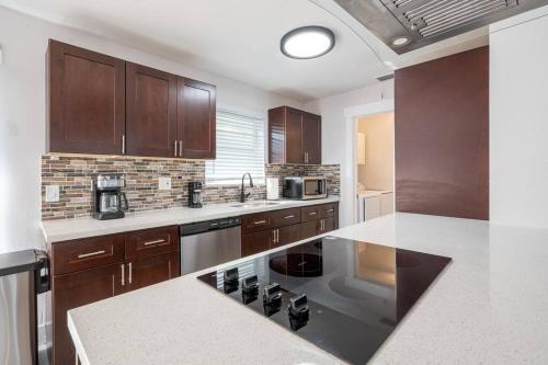 Supervilla - 3br/2ba - Pool - New House!