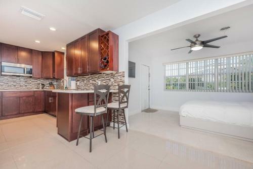 Cozy 4bdr 2 Bath Private Home With Heated Pool