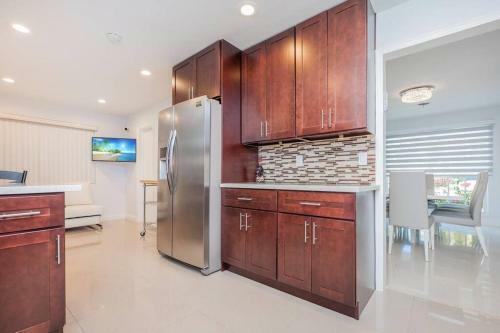 Cozy 4bdr 2 Bath Private Home With Heated Pool