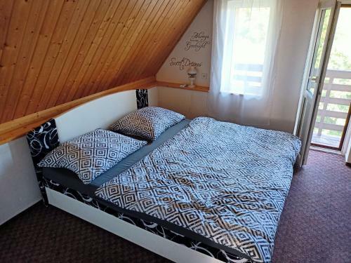 Apartamento Chata S Baz�nem Stra?isko