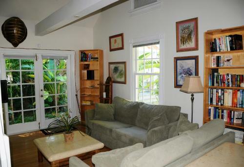 Bahama Gardens - Turtle House