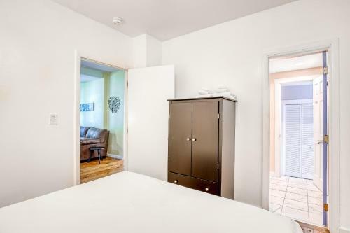 Grinnell Street Getaway