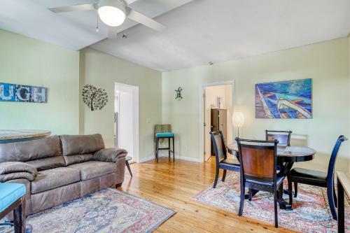 Grinnell Street Getaway