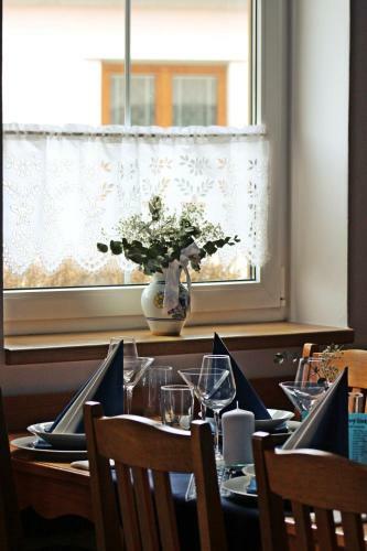 Hostal Penzion A Restaurace U Kalend?