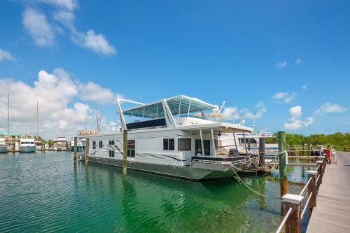 Houseboat In The Harbour