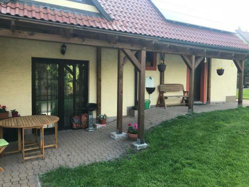 Tane?ek - Mal� Apartm�n U Rodinn�ho Domu