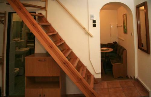 Tane?ek - Mal� Apartm�n U Rodinn�ho Domu