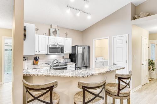 5 Bed 2 Bath Vacation Home In Destin