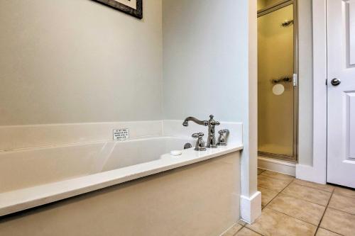 Spacious Miramar Beach Cottage With Pvt Beach Access!