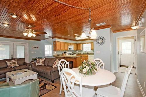 Cozy Beach House