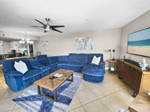 Mainsail Condominiums #332 By Destin Getaways