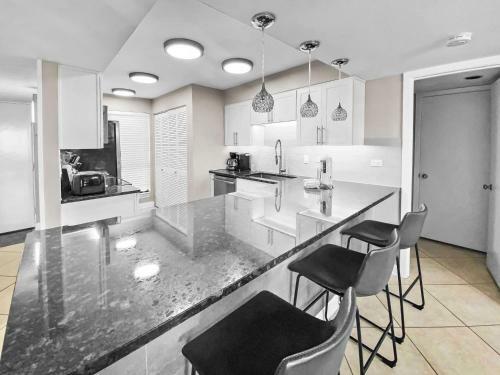 Mainsail Condominiums #332 By Destin Getaways