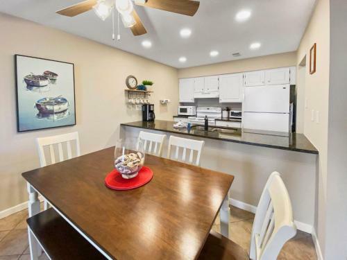 Tradewinds Condominium #26 By Destin Getaways