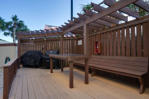 Tides Of Tops'l 1008 By Destin Getaways