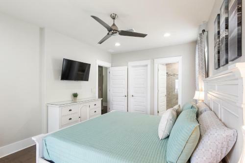 New Luxury Home! New Private Pool! Gated Community!