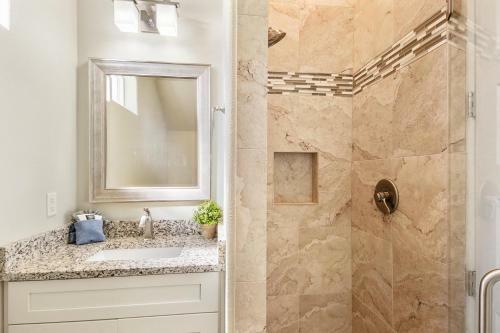 New Luxury Home! New Private Pool! Gated Community!