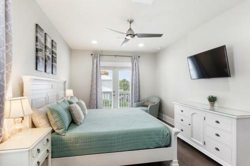 New Luxury Home! New Private Pool! Gated Community!