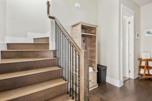 New Luxury Home! New Private Pool! Gated Community!