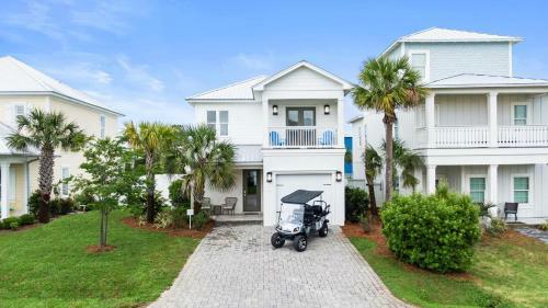 New Luxury Home! New Private Pool! Gated Community!