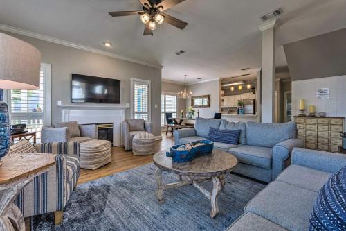 Grand Destin Getaway - Walk A Block To The Beach!