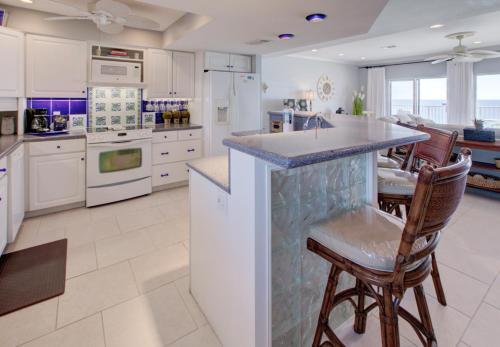 Beach House VI