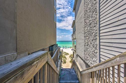 Bright And Modern Townhome Steps To Miramar Beach!